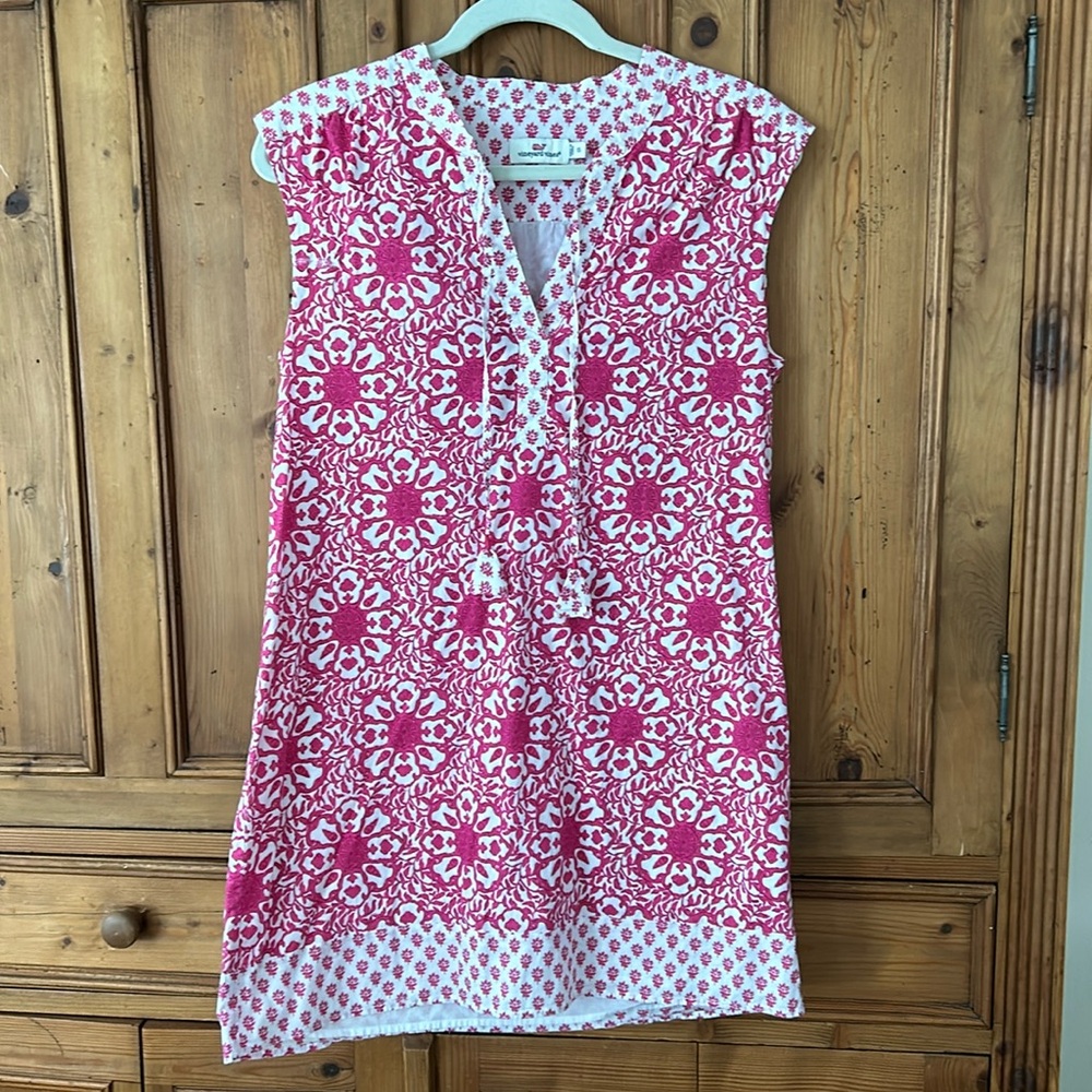 Vineyard Vines pink print dress - size xs